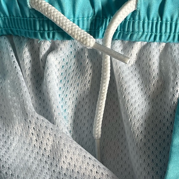 Boys Vineyard Vines Tri-Color bathing suit - Picture 5 of 5